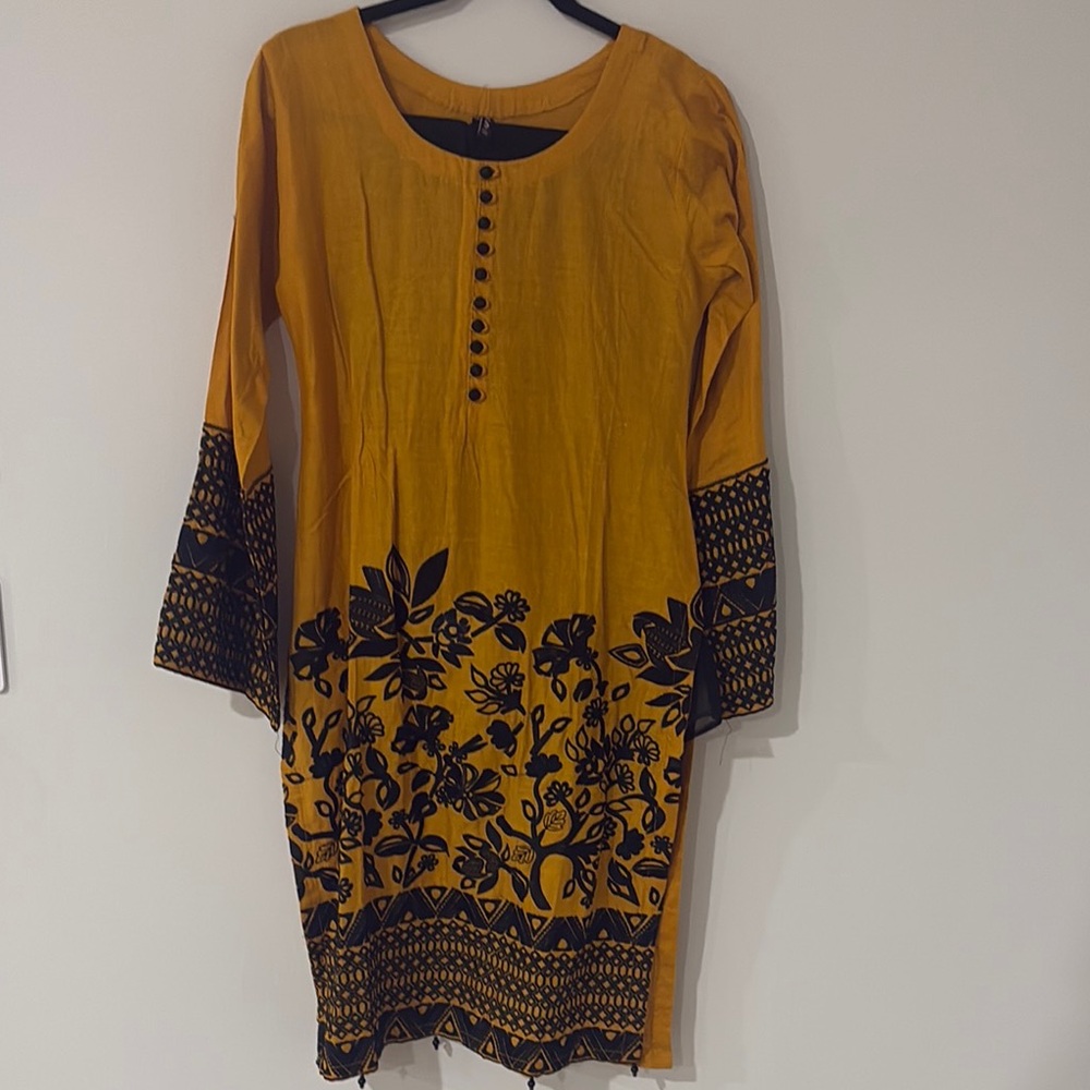 Brand new Indian Pakistani black and yellow 3 pc suit size M